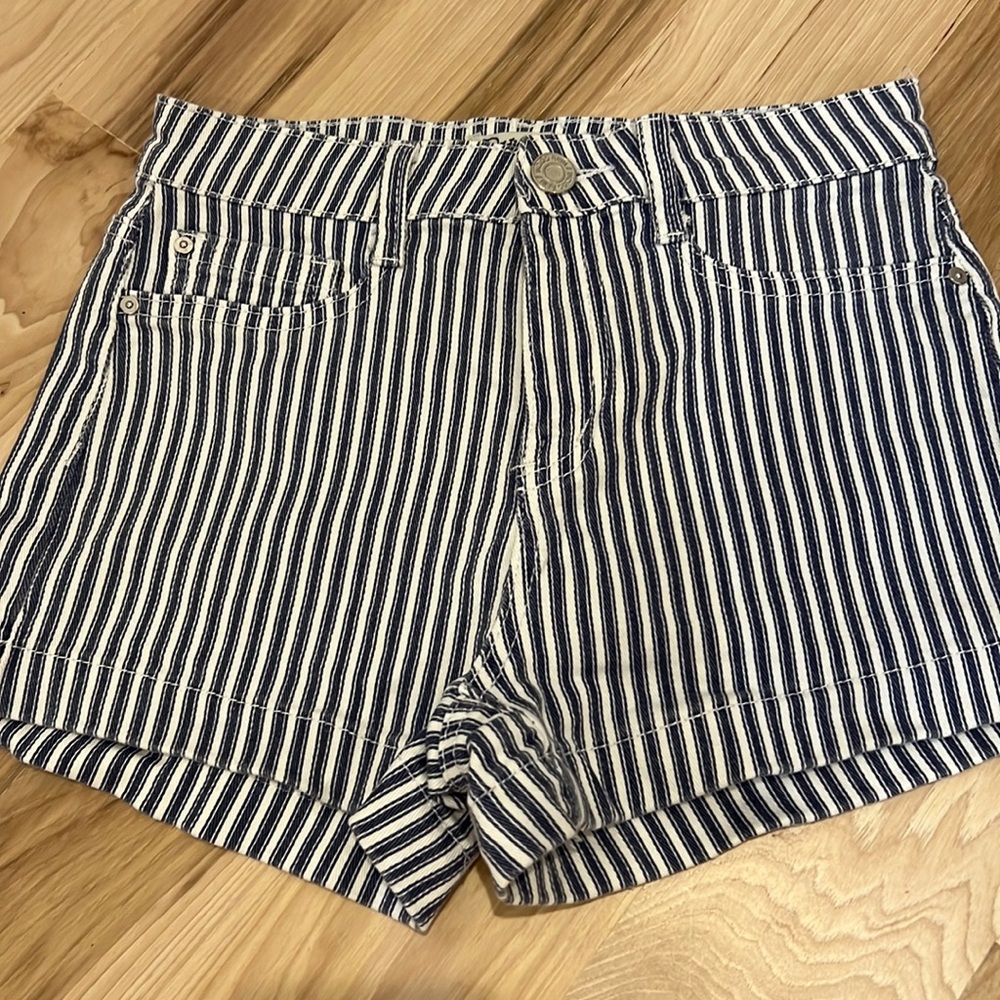 Indigo Rein size 3 blue and white striped jean shorts